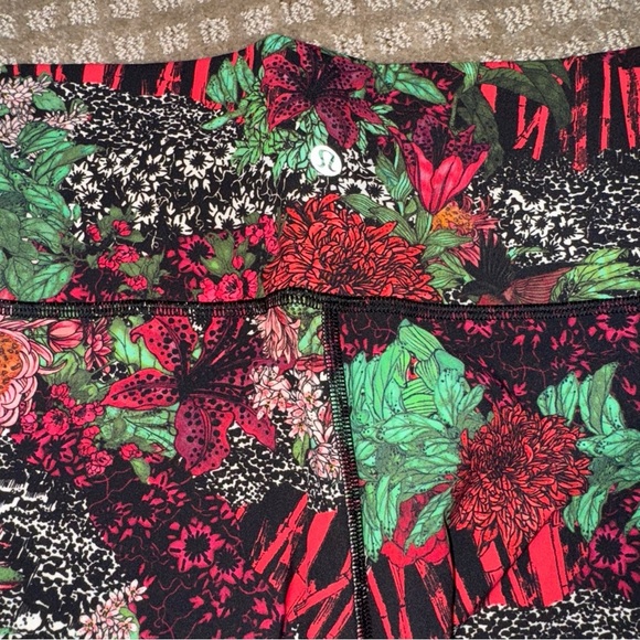 Lululemon Sz 8 Floral Crops Wunder Under Tight 17" Luxtreme Zen Garden Multi - Picture 3 of 5